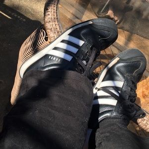 Adidas Samoas